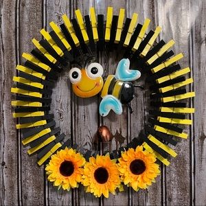 Bumble Bee Clothespin Wreath